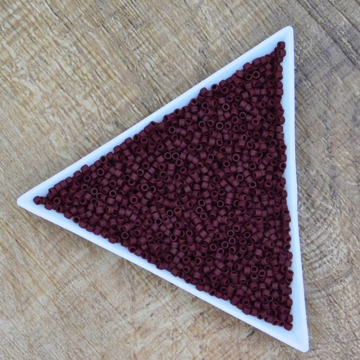 miyuki-delica-11-0-db1584-opaque-currant-matted-koraliki-japonskie