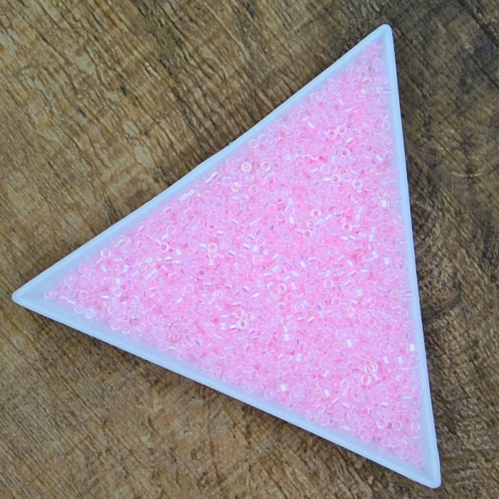 miyuki-delica-11-0-db0071-lined-pink-ab-tkactwo-koralikowe
