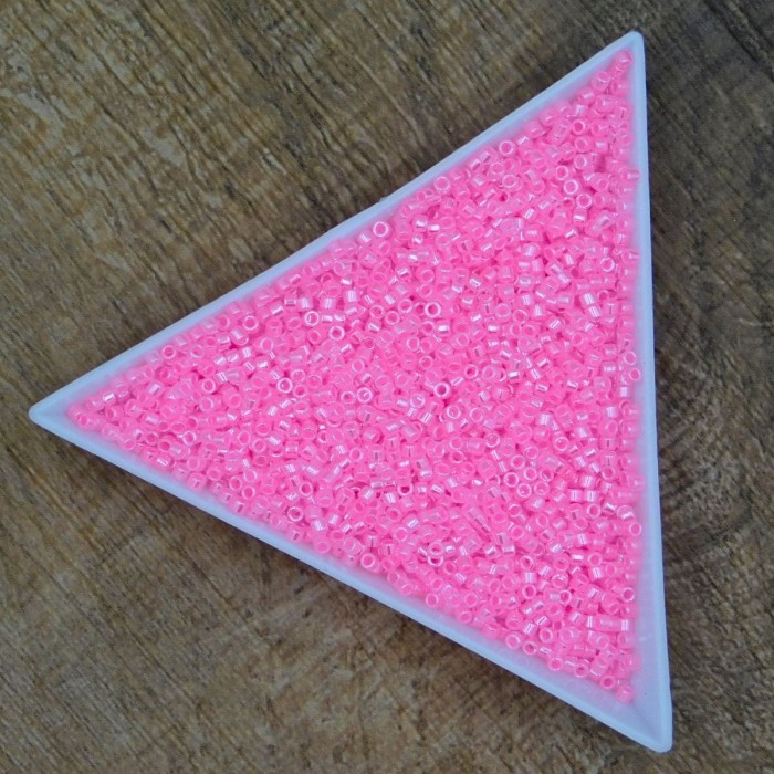 miyuki-delica-11-0-db0246-lined-crystal-dk-pink-luster-5g-koraliki-cylindryczne-intensywnie-rozowe-beading-handmade