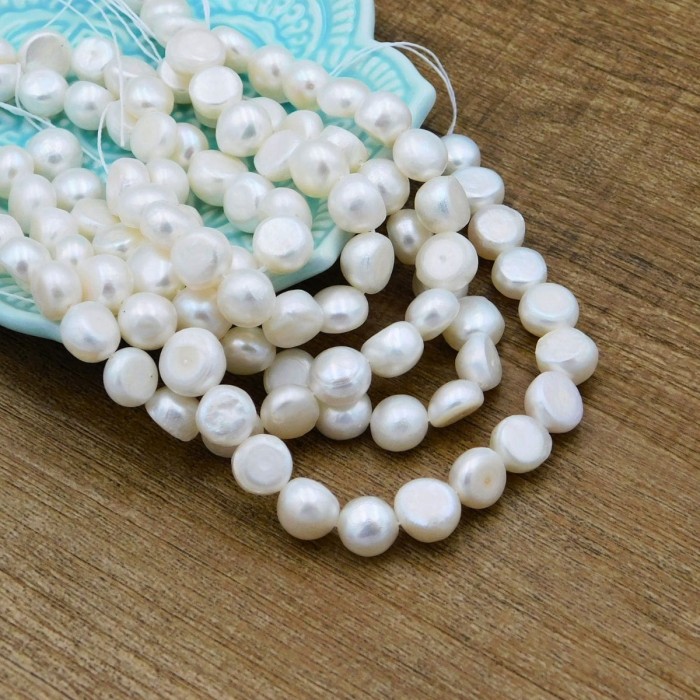 Perła słodkowodna 8.5-9x6-5.5mm biało-kremowa (4szt.)