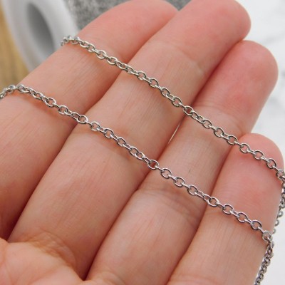Łańcuszek ze stali chirurgicznej owalny 2.5x2mm ciemny srebrny 1metr