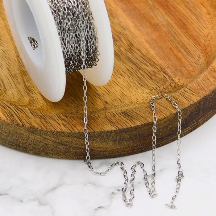 lancuszek-stal-chirurgiczna-owal-plaski-srebrny-metraz