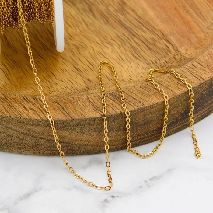 lancuszek-stal-chirurgiczna-owal-plaski-pozlacany-IP