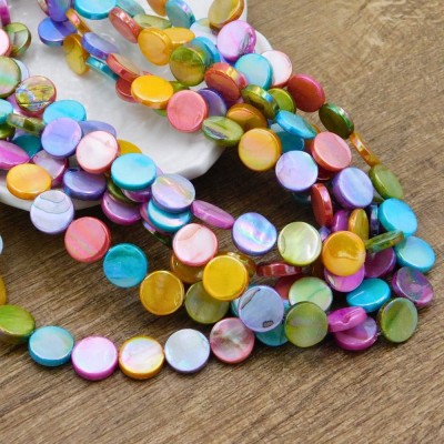 Masa perłowa barwiona pastylki 10x2.5mm kolorowe AB (sznur 37szt.)