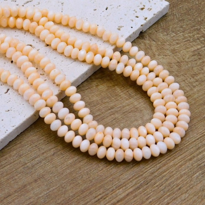 Masa perłowa oponki 6x4mm jasno łososiowe (10szt.)