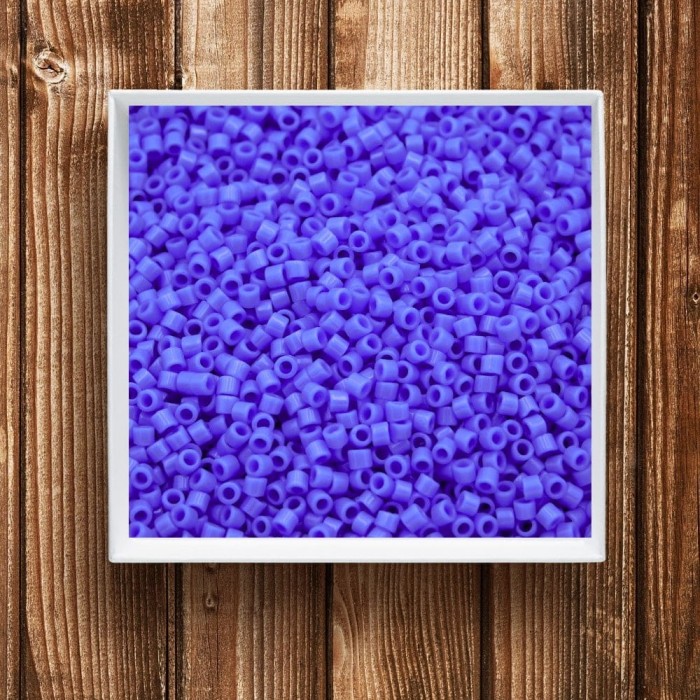 Koraliki TOHO Treasure 11/0 Opaque Periwinkle (5g)