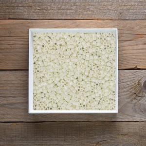 Miyuki Delica 11/0 DB2402 Light Buttercream Ceylon  (5gram)