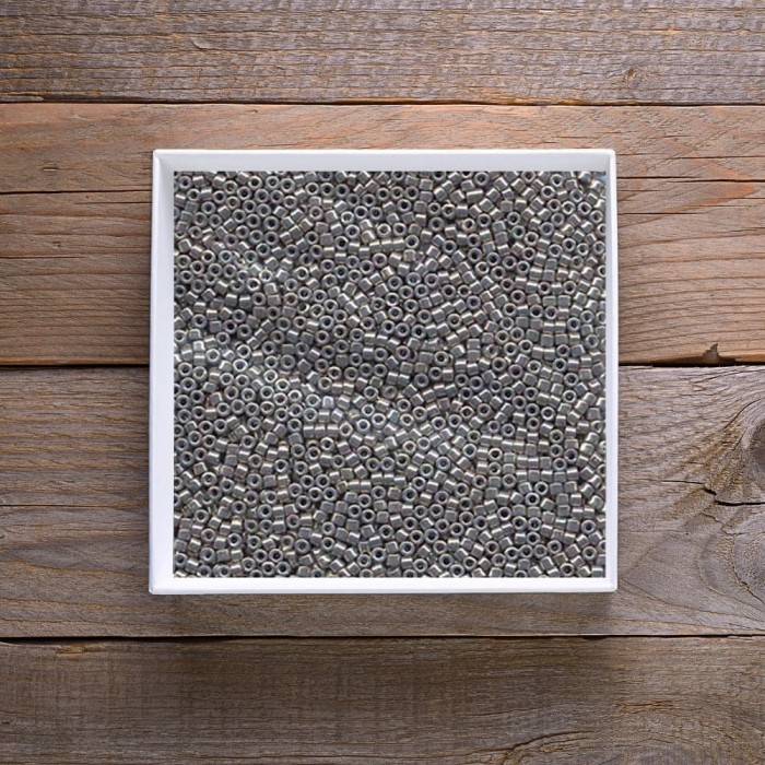 koraliki-miyuki-delica-11-0-db0251-opaque-gold-luster-grey