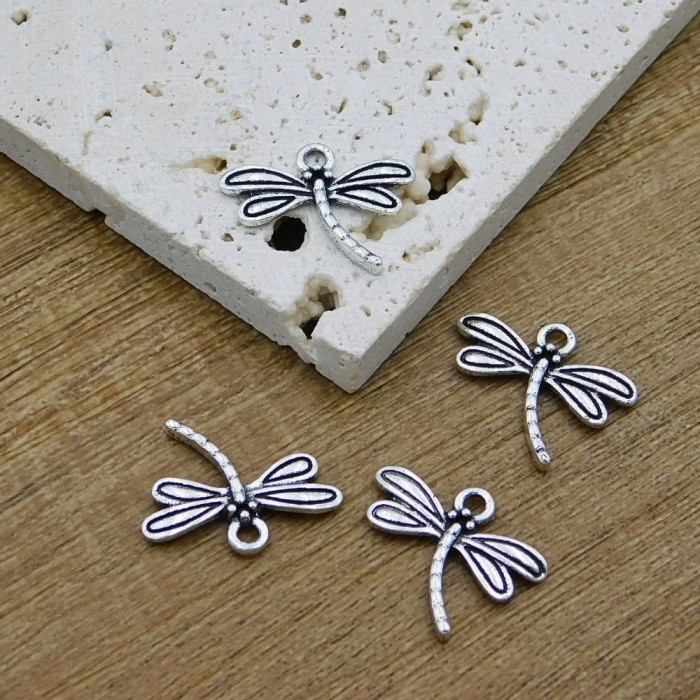 Zawieszka z metalu ważka 18x15mm antyczne srebro (4szt.)