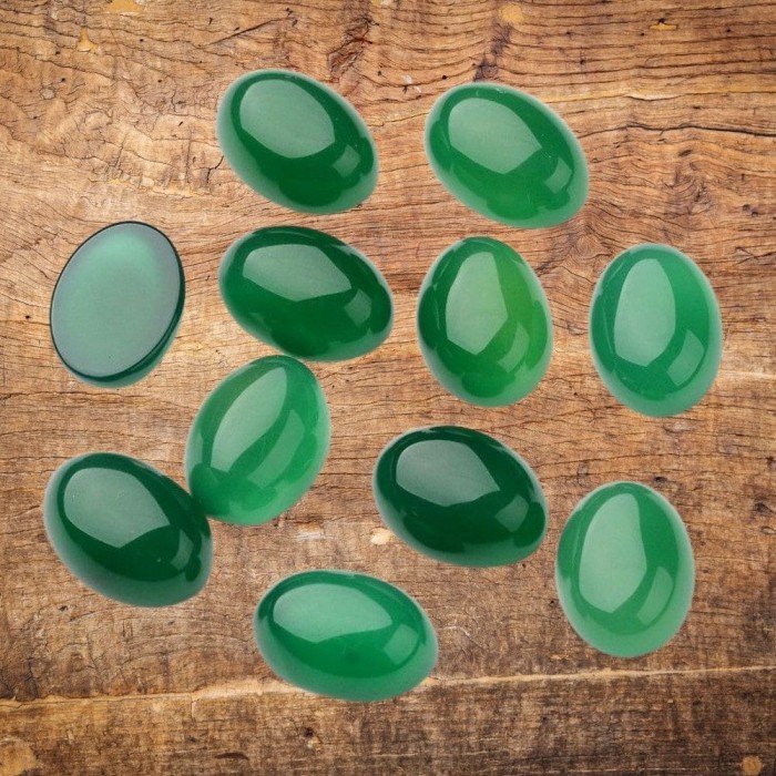 kaboszon-agat-zielony-owal-18x13mm-kamien-naturalny