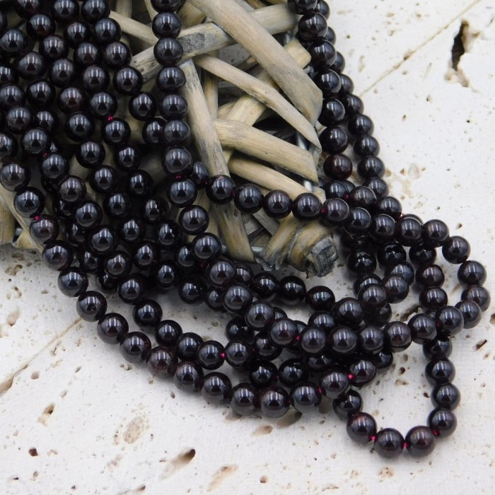 granat-naturalny-kulki-4.5mm-koraliki-handmade