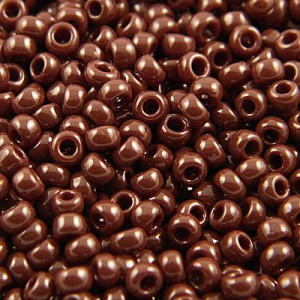 TOHO Round 8/0 Opaque Oxblood (10g)