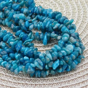 Apatyt niebieski 3-8mm sieczka drobne kamyczki (sznur ok. 250szt.)