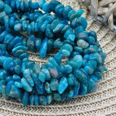 niebieski-apatyt-sieczka-polfabrykaty-do-naszyjnikow