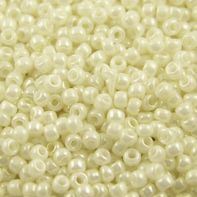 toho-koraliki-round-15-0-opaque-lustered-navajo-white-krem-perlowy-polysk