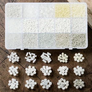 Zestaw koralików szklanych drobnych mix biały do robienia biżuterii (1 zestaw)