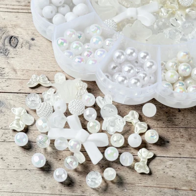 biale-koraliki-akrylowe-i-perly-do-bransoletek-handmade