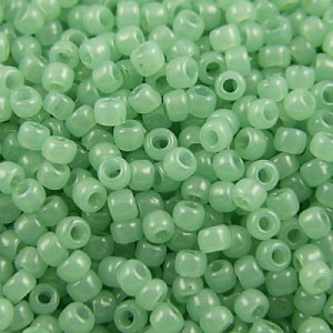 Koraliki TOHO Round 8/0 Milky Kiwi (10g)