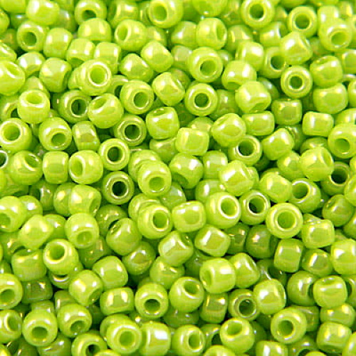 toho-round-8-0-opaque-rainbow-sour-apple-tr-08-404