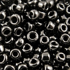Koraliki TOHO Round 6/0 Opaque Jet (10g)