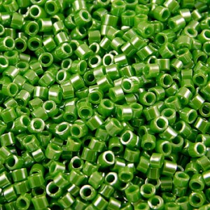 Koraliki TOHO Treasure 11/0 Opaque-Lustered Mint Green (5g)