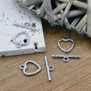 Zapięcie toggle serce młotkowane stal chirurgiczna 16.5x14mm ciemne srebrne (1kpl.)