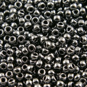 TOHO Round 8/0 Metallic Hematite (10g)