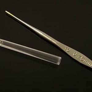 Szydełko TULIP 0.75mm metalowe japońskie ze złotą końcówką (1 szt.)