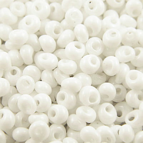 biale-koraliki-toho-magatama-4mm-opaque-white-kumihimo