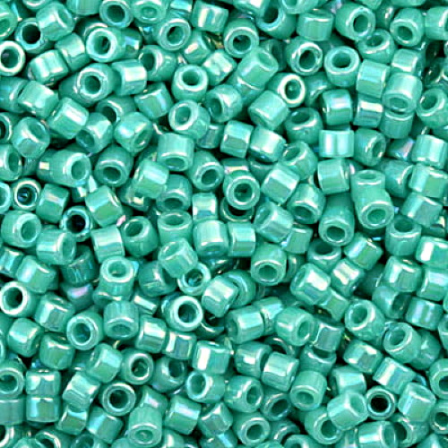 koraliki-miyuki-delica-11-0-db0166-opaque-turquoise-ab
