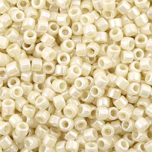 Koraliki Miyuki Delica 11/0 DB0157 Opaque Ivory AB (5g)