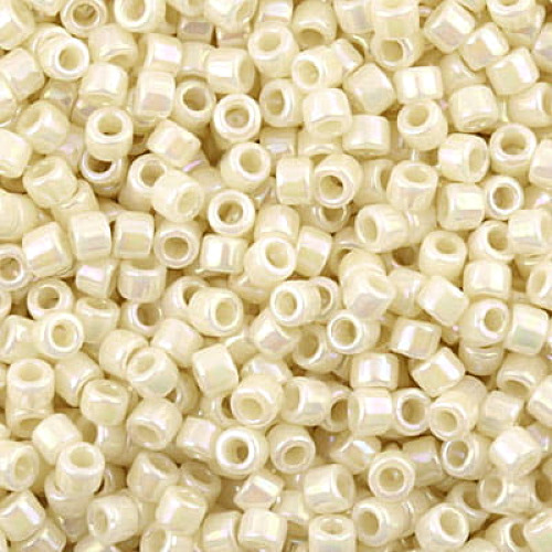 miyuki-delica-11-0-db0157-opaque-ivory-ab-koraliki-handmade-kremowe