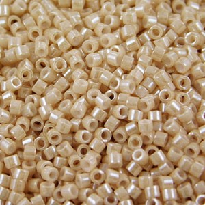 Koraliki Miyuki Delica 11/0 DB0205 Ceylon Beige (5g)