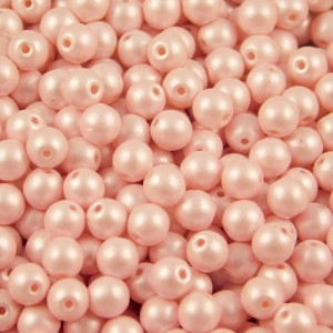 Czeskie koraliki szklane kulki 4mm Powdery Pastel Pink (40szt.)