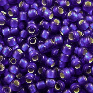 TOHO Round 8/0 Silver-Lined Frosted Dark Sapphire (10g)