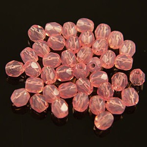 Czeskie koraliki szklane Fire Polish 4mm Milky Pink (40szt.)