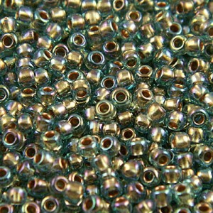 TOHO Round 15/0 Gold-Lined Rainbow Aqua (5g)