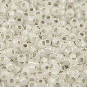 TOHO Round 8/0 Silver-Lined Milky White (10g)