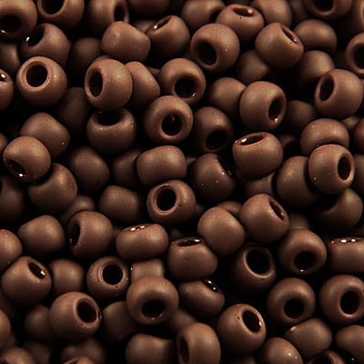 matowe-koraliki-szklane-toho-round-8-0-opaque-frosted-oxblood-brunatny-bizuteria-meska