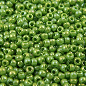 Koraliki TOHO Round 11/0 Opaque-Rainbow Mint Green (10g)
