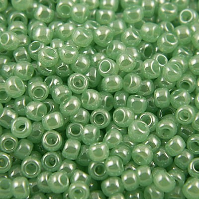 koraliki-toho-round-11-0-ceylon-celery-jasnozielone-perlowe