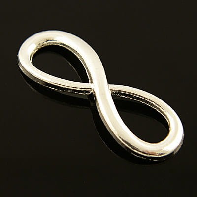 Znak nieskończoności z metalu 30x10mm w kolorze srebrnym (1szt)