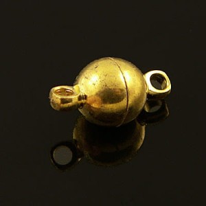 Złote zapięcie magnetyczne mosiężne kulka 11x6mm (1 szt.)