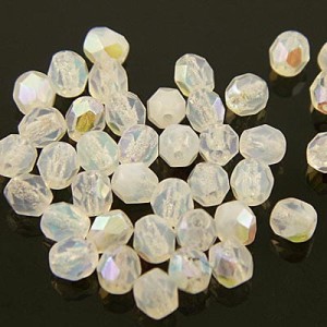 Koraliki Fire Polish ze szkła 4mm Milky White AB (40szt.)