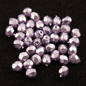 Koraliki Fire Polish ze szkła 4mm Coated Plum Pearl (40szt.)