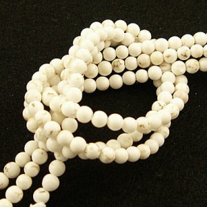 Howlit biały kulki gładkie 4-4.5mm (10szt.)
