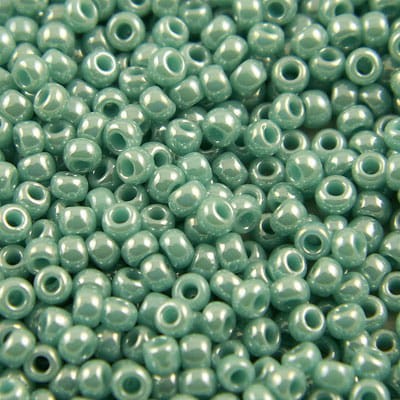 TOHO Round 8/0 Opaque-Lustered Turquoise (10g)