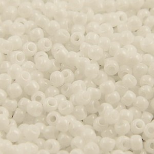 TOHO Round 15/0 Opaque White (5g)