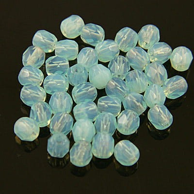 czeskie-koraliki-szklane-fire-polish-4mm-milky-aquamarine-blekitne