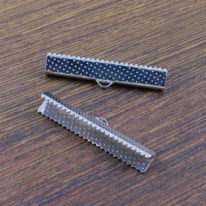 Zacisk z metalu 35x8x5mm ciemny srebrny (6szt)
